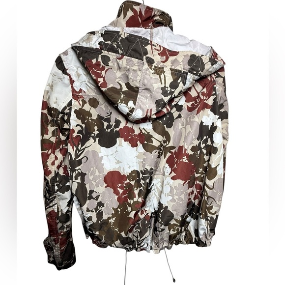 Zara size small hooded zip up floral windbreaker in excellent like-new condition - Picture 3 of 4